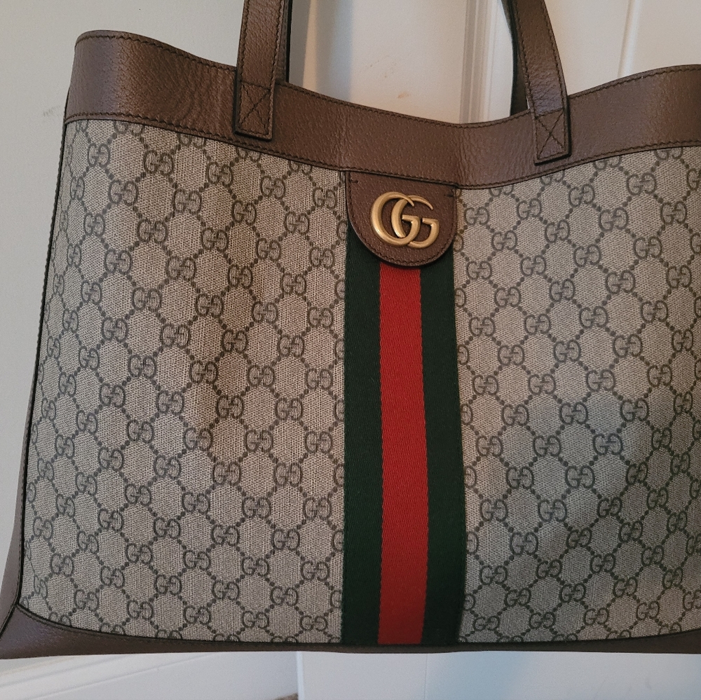 Gucci soft GG Supreme Medium Tote